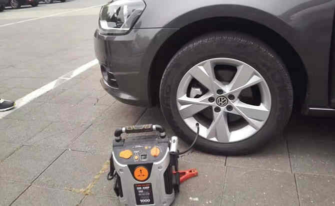 榆中汽车搭电案例